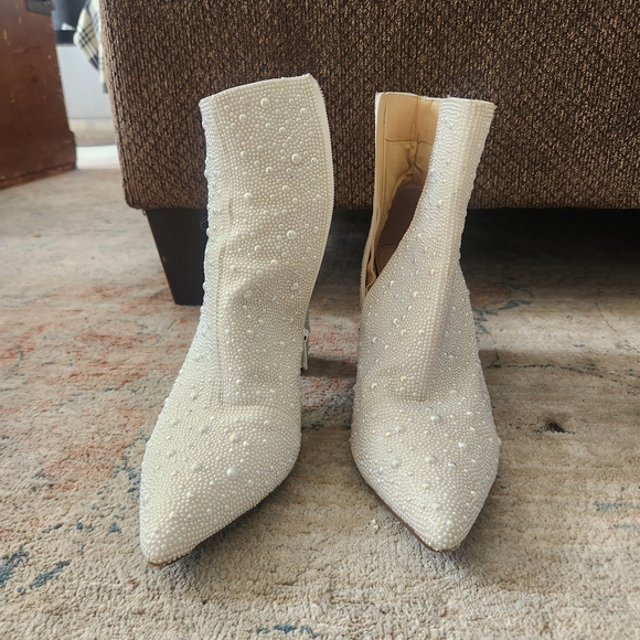 Betsey Johnson White Pearl Embellished Ankle Boots - Picture 2 of 5